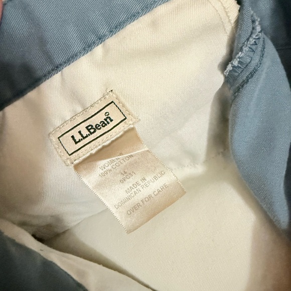 Classic High-Rise Women's Short - Picture 3 of 4